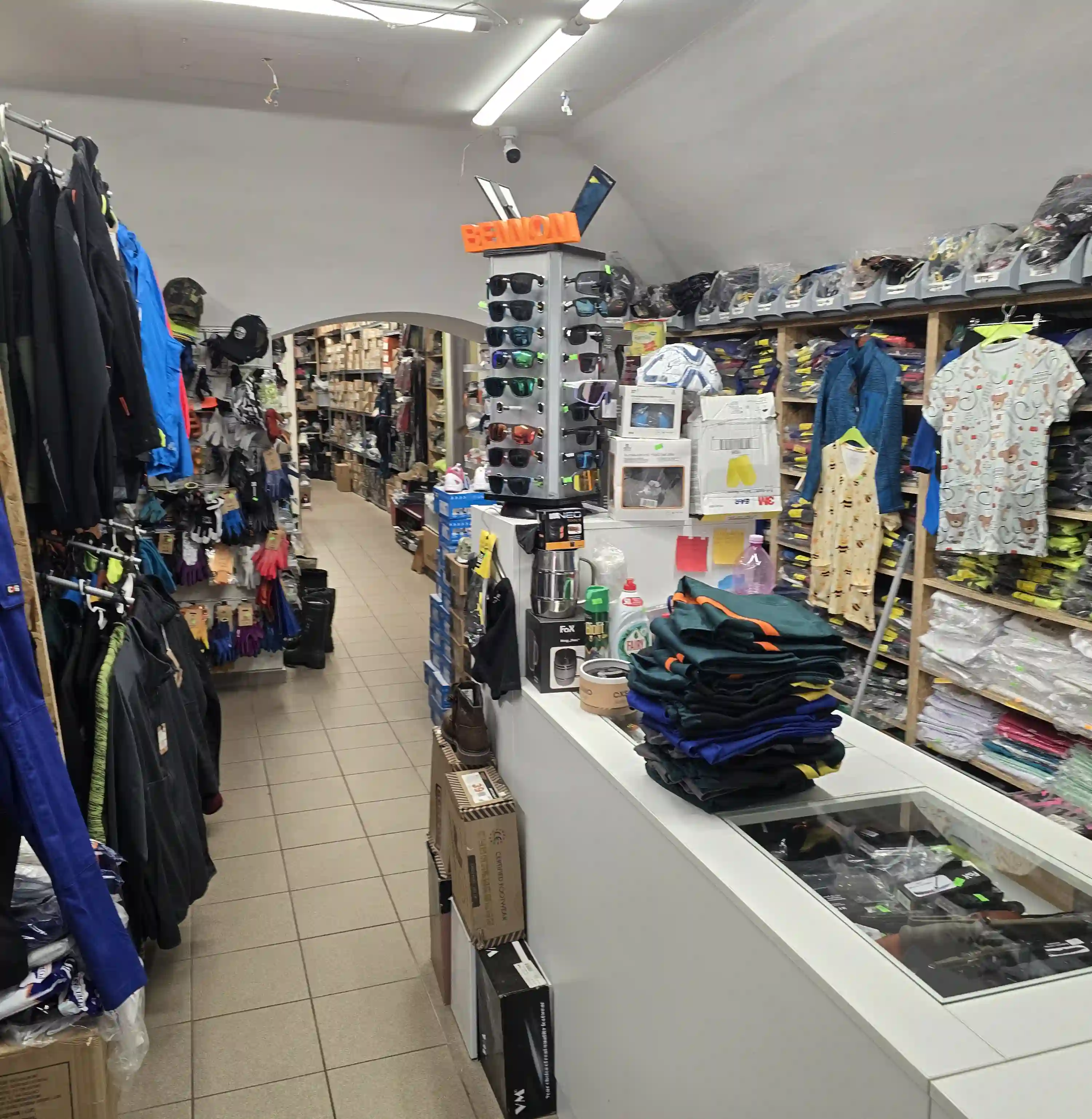 Predaj�a �ikovn� odevy � interi�r